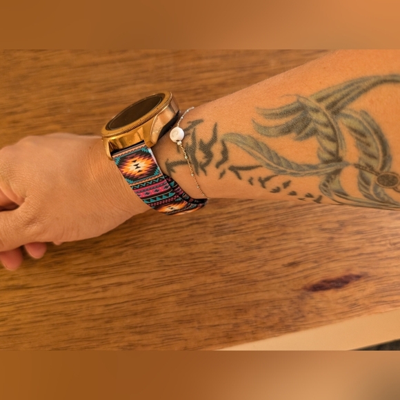 Samsung Galaxy Watch 42mm SM-R810 Rose Gold Bluetooth Smartwatch - Pre Owned - Picture 8 of 11